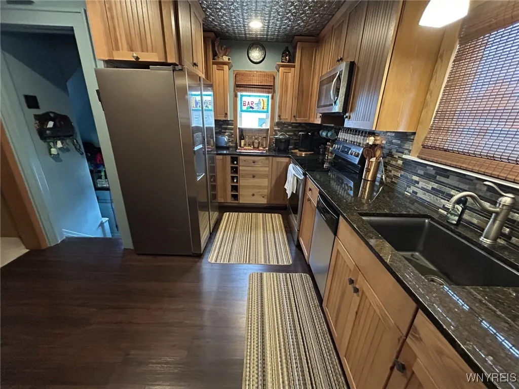 2919 Michigan Avenue, Niagara Falls, New York 1430, Niagara Falls, New York 14305, 3 Bedrooms Bedrooms, 8 Rooms Rooms,2 BathroomsBathrooms,Residential,For Sale,2919 Michigan Avenue, Niagara Falls, New York 1430,0,B1651509