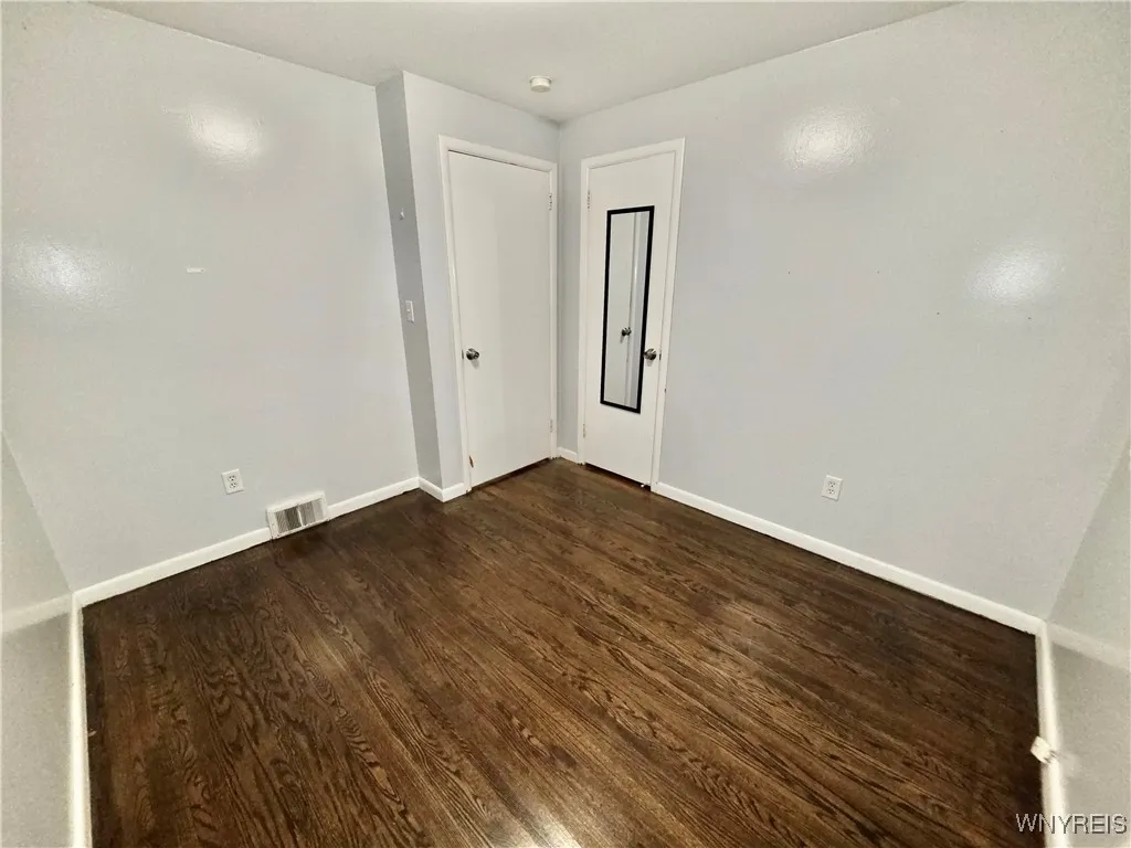 35 Park Avenue, Tonawanda, New York 14150, Tonawanda, New York 14150, 2 Bedrooms Bedrooms, 5 Rooms Rooms,1 BathroomBathrooms,Residential Lease,For Rent,35 Park Avenue, Tonawanda, New York 14150,0,B1648207