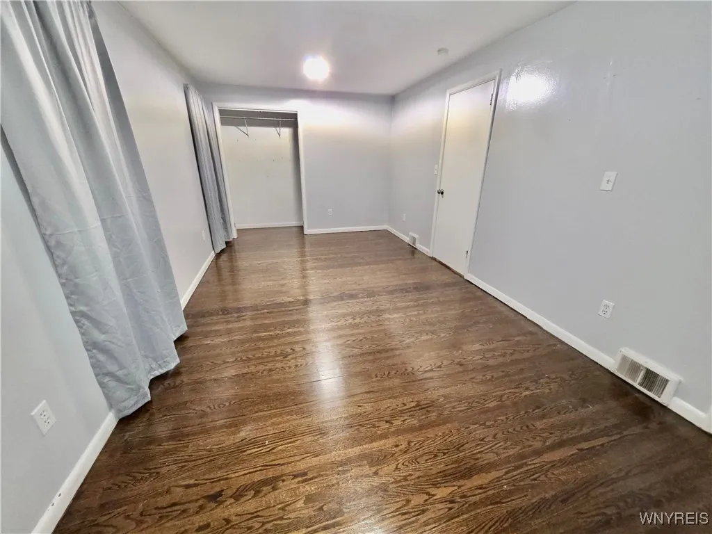 35 Park Avenue, Tonawanda, New York 14150, Tonawanda, New York 14150, 2 Bedrooms Bedrooms, 5 Rooms Rooms,1 BathroomBathrooms,Residential Lease,For Rent,35 Park Avenue, Tonawanda, New York 14150,0,B1648207