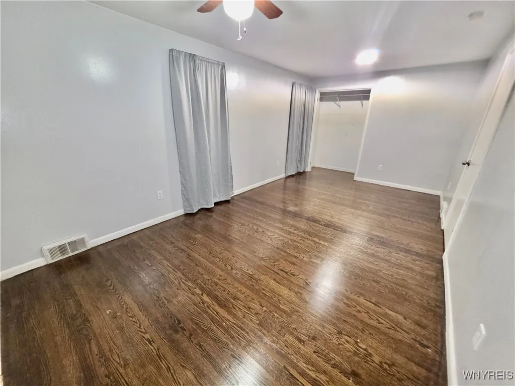 35 Park Avenue, Tonawanda, New York 14150, Tonawanda, New York 14150, 2 Bedrooms Bedrooms, 5 Rooms Rooms,1 BathroomBathrooms,Residential Lease,For Rent,35 Park Avenue, Tonawanda, New York 14150,0,B1648207