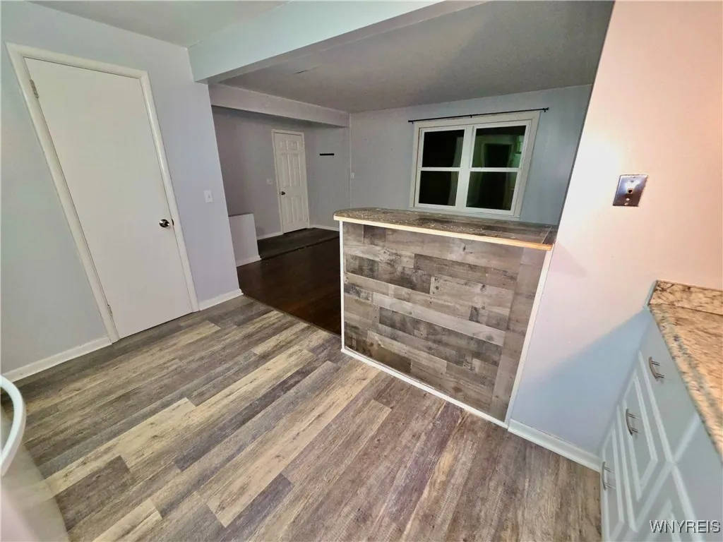 35 Park Avenue, Tonawanda, New York 14150, Tonawanda, New York 14150, 2 Bedrooms Bedrooms, 5 Rooms Rooms,1 BathroomBathrooms,Residential Lease,For Rent,35 Park Avenue, Tonawanda, New York 14150,0,B1648207