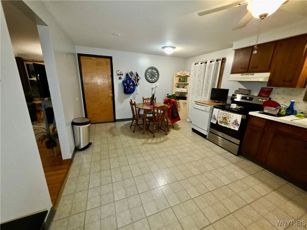 47 Tussing Lane, Tonawanda, New York 14150, Tonawanda, New York 14150, 3 Bedrooms Bedrooms, 7 Rooms Rooms,1 BathroomBathrooms,Residential Lease,For Rent,47 Tussing Lane, Tonawanda, New York 14150,0,B1650141