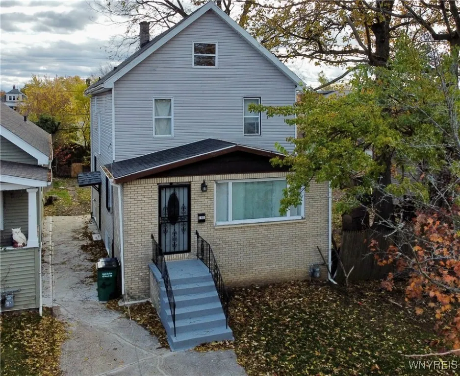 141 Westminster Avenue, Buffalo, New York 14215, Buffalo, New York 14215, 4 Bedrooms Bedrooms, 7 Rooms Rooms,1 BathroomBathrooms,Residential,For Sale,141 Westminster Avenue, Buffalo, New York 14215,0,B1651618