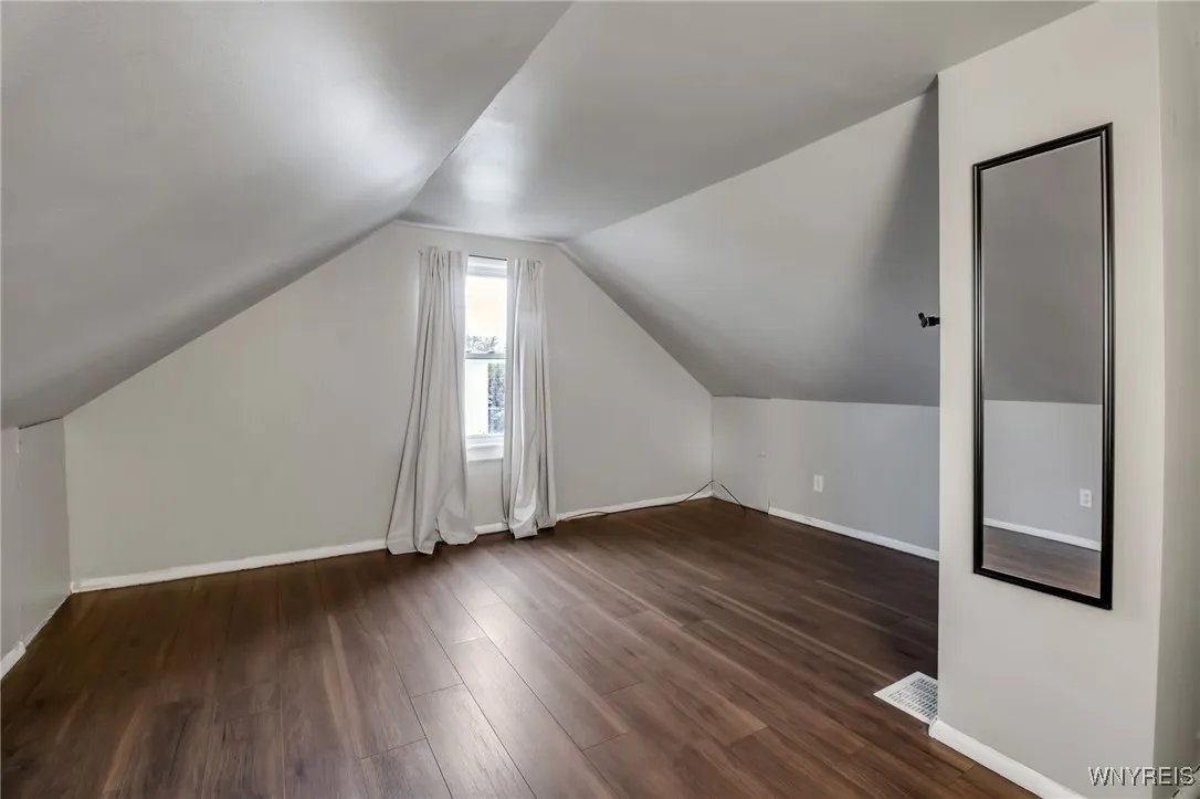 5048 Roseview Avenue, Hamburg, New York 14219, Hamburg, New York 14219, 3 Bedrooms Bedrooms, 6 Rooms Rooms,1 BathroomBathrooms,Residential,For Sale,5048 Roseview Avenue, Hamburg, New York 14219,0,B1651085