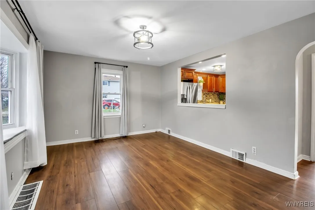 5048 Roseview Avenue, Hamburg, New York 14219, Hamburg, New York 14219, 3 Bedrooms Bedrooms, 6 Rooms Rooms,1 BathroomBathrooms,Residential,For Sale,5048 Roseview Avenue, Hamburg, New York 14219,0,B1651085