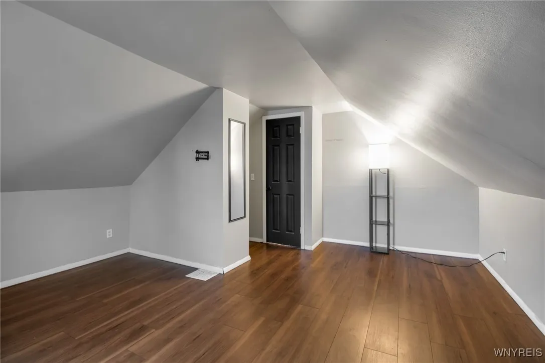 5048 Roseview Avenue, Hamburg, New York 14219, Hamburg, New York 14219, 3 Bedrooms Bedrooms, 6 Rooms Rooms,1 BathroomBathrooms,Residential,For Sale,5048 Roseview Avenue, Hamburg, New York 14219,0,B1651085