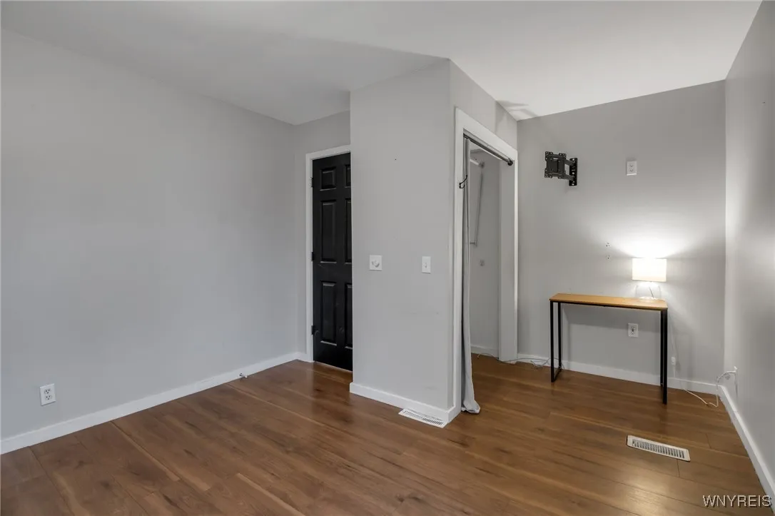 5048 Roseview Avenue, Hamburg, New York 14219, Hamburg, New York 14219, 3 Bedrooms Bedrooms, 6 Rooms Rooms,1 BathroomBathrooms,Residential,For Sale,5048 Roseview Avenue, Hamburg, New York 14219,0,B1651085