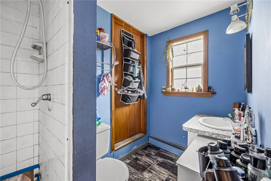 4139 Bain Parkway, Hamburg, New York 14219, Hamburg, New York 14219, 4 Bedrooms Bedrooms, 7 Rooms Rooms,2 BathroomsBathrooms,Residential,For Sale,4139 Bain Parkway, Hamburg, New York 14219,0,B1651498