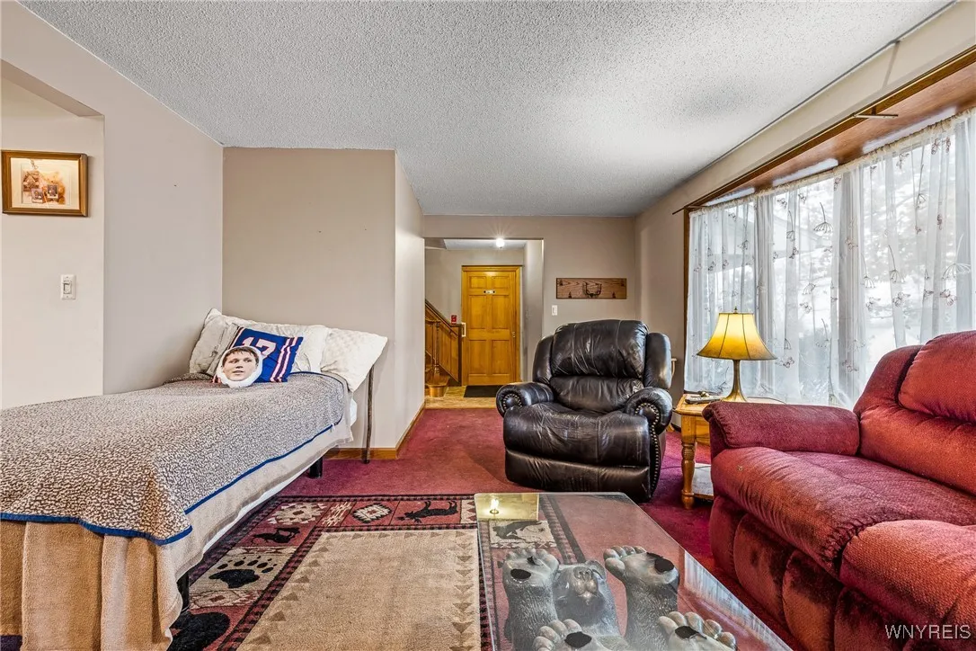 4139 Bain Parkway, Hamburg, New York 14219, Hamburg, New York 14219, 4 Bedrooms Bedrooms, 7 Rooms Rooms,2 BathroomsBathrooms,Residential,For Sale,4139 Bain Parkway, Hamburg, New York 14219,0,B1651498