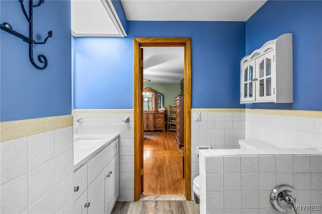 4139 Bain Parkway, Hamburg, New York 14219, Hamburg, New York 14219, 4 Bedrooms Bedrooms, 7 Rooms Rooms,2 BathroomsBathrooms,Residential,For Sale,4139 Bain Parkway, Hamburg, New York 14219,0,B1651498