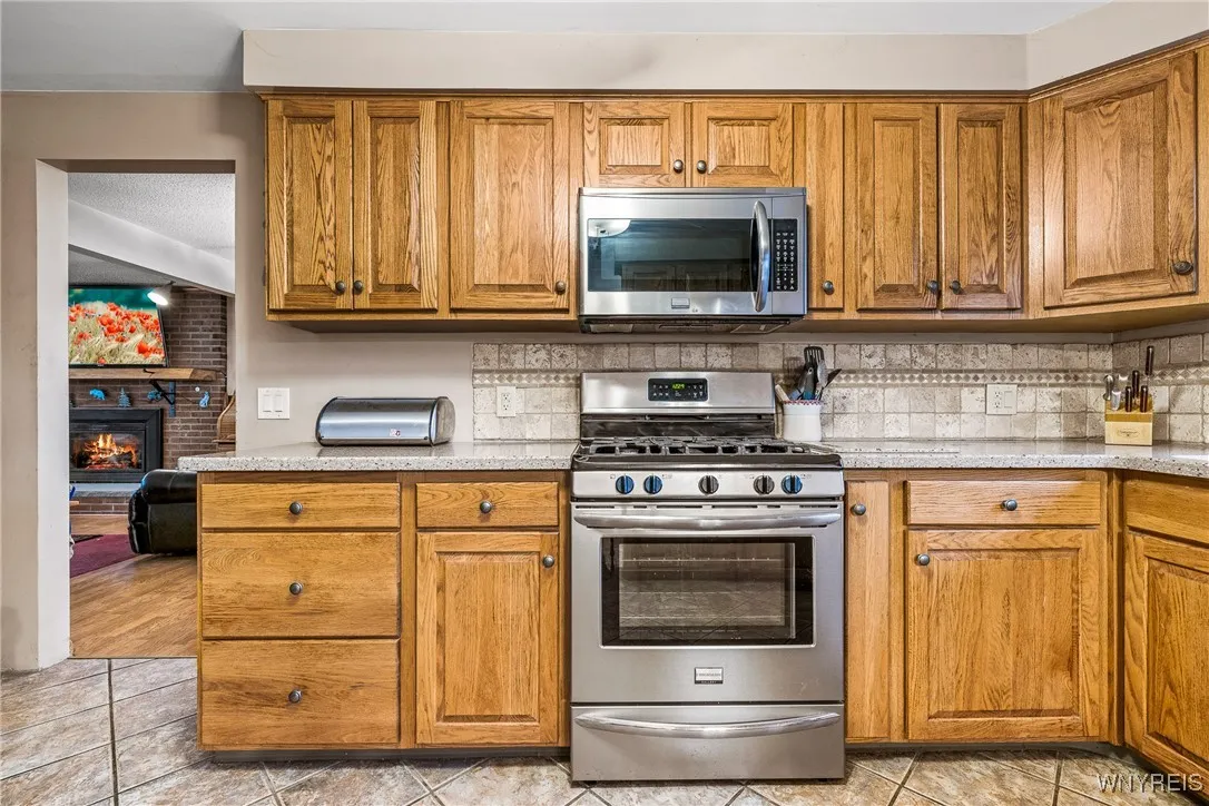 4139 Bain Parkway, Hamburg, New York 14219, Hamburg, New York 14219, 4 Bedrooms Bedrooms, 7 Rooms Rooms,2 BathroomsBathrooms,Residential,For Sale,4139 Bain Parkway, Hamburg, New York 14219,0,B1651498