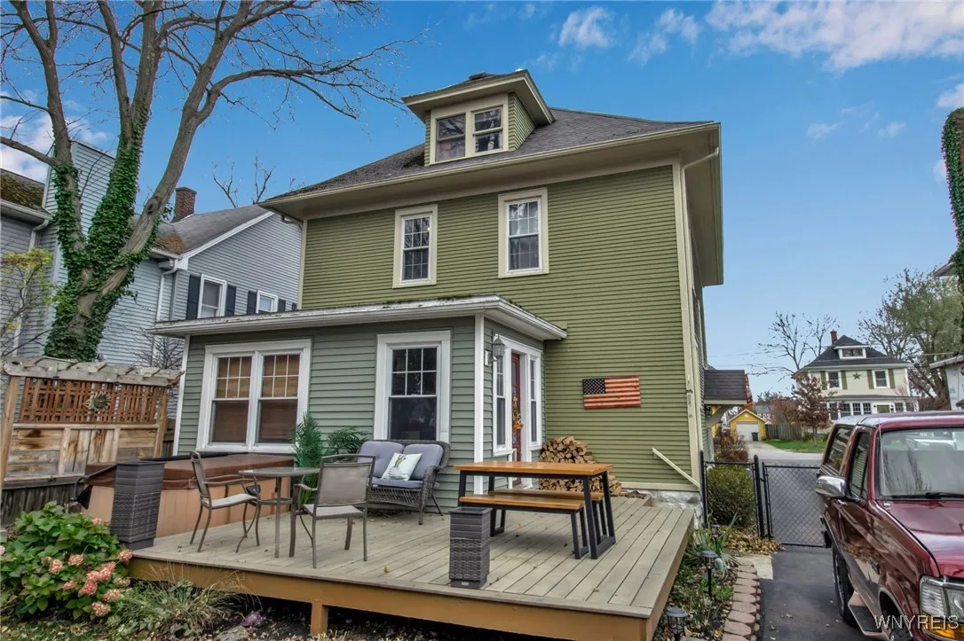 66 Highland Avenue, Hamburg, New York 14075, Hamburg, New York 14075, 4 Bedrooms Bedrooms, 9 Rooms Rooms,2 BathroomsBathrooms,Residential,For Sale,66 Highland Avenue, Hamburg, New York 14075,0,B1651542