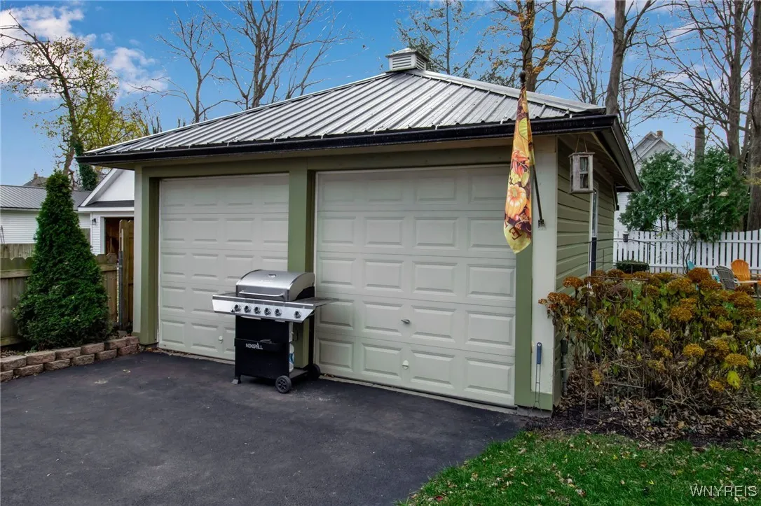 66 Highland Avenue, Hamburg, New York 14075, Hamburg, New York 14075, 4 Bedrooms Bedrooms, 9 Rooms Rooms,2 BathroomsBathrooms,Residential,For Sale,66 Highland Avenue, Hamburg, New York 14075,0,B1651542