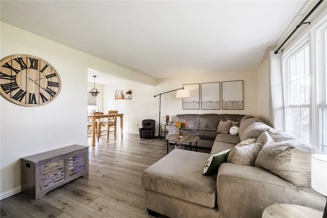 36 Rochelle Drive, Chili, New York 14428, Chili, New York 14428, 3 Bedrooms Bedrooms, 6 Rooms Rooms,2 BathroomsBathrooms,Residential,For Sale,36 Rochelle Drive, Chili, New York 14428,0,R1651632