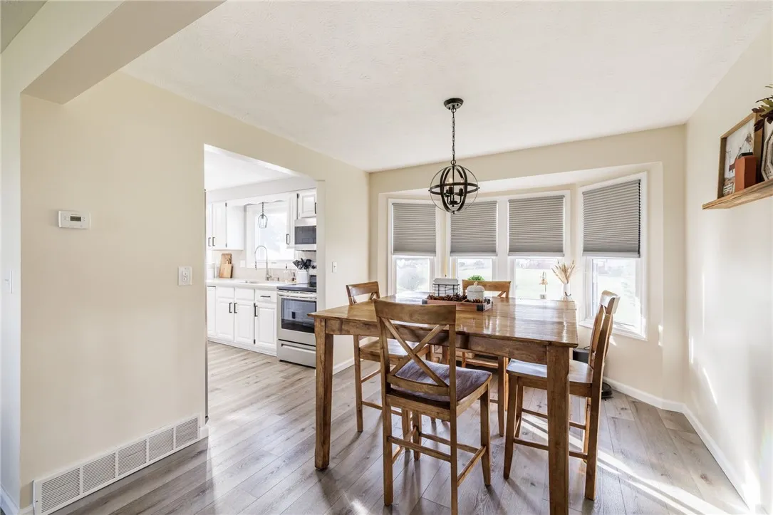 36 Rochelle Drive, Chili, New York 14428, Chili, New York 14428, 3 Bedrooms Bedrooms, 6 Rooms Rooms,2 BathroomsBathrooms,Residential,For Sale,36 Rochelle Drive, Chili, New York 14428,0,R1651632