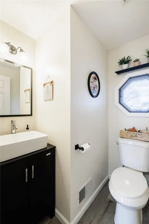 36 Rochelle Drive, Chili, New York 14428, Chili, New York 14428, 3 Bedrooms Bedrooms, 6 Rooms Rooms,2 BathroomsBathrooms,Residential,For Sale,36 Rochelle Drive, Chili, New York 14428,0,R1651632