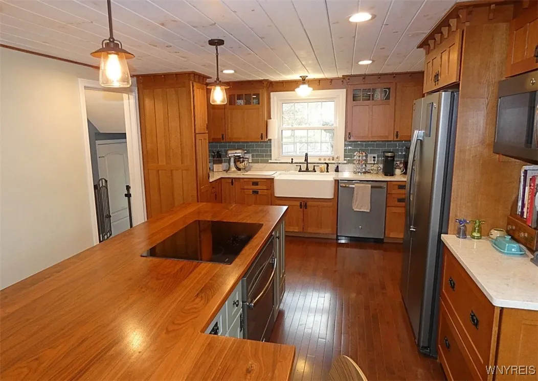 3685 South Hill Road, Hamburg, New York 14075, Hamburg, New York 14075, 3 Bedrooms Bedrooms, 8 Rooms Rooms,1 BathroomBathrooms,Residential,For Sale,3685 South Hill Road, Hamburg, New York 14075,0,B1651653