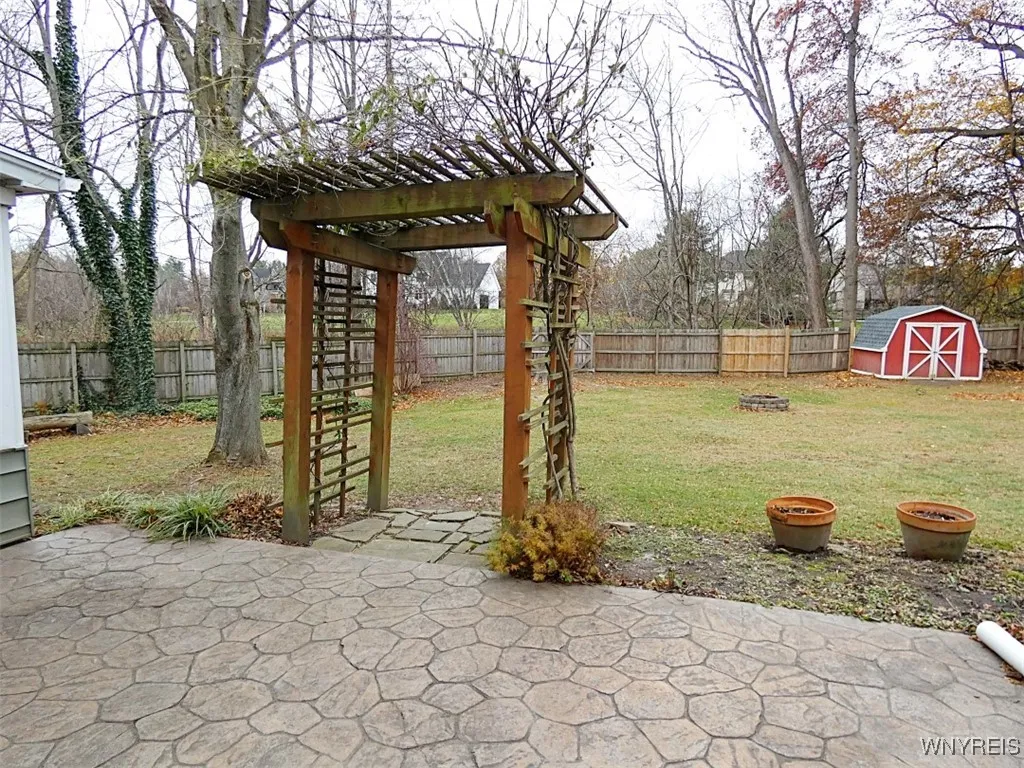 3685 South Hill Road, Hamburg, New York 14075, Hamburg, New York 14075, 3 Bedrooms Bedrooms, 8 Rooms Rooms,1 BathroomBathrooms,Residential,For Sale,3685 South Hill Road, Hamburg, New York 14075,0,B1651653