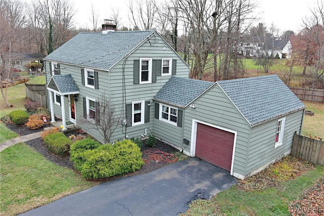 3685 South Hill Road, Hamburg, New York 14075, Hamburg, New York 14075, 3 Bedrooms Bedrooms, 8 Rooms Rooms,1 BathroomBathrooms,Residential,For Sale,3685 South Hill Road, Hamburg, New York 14075,0,B1651653