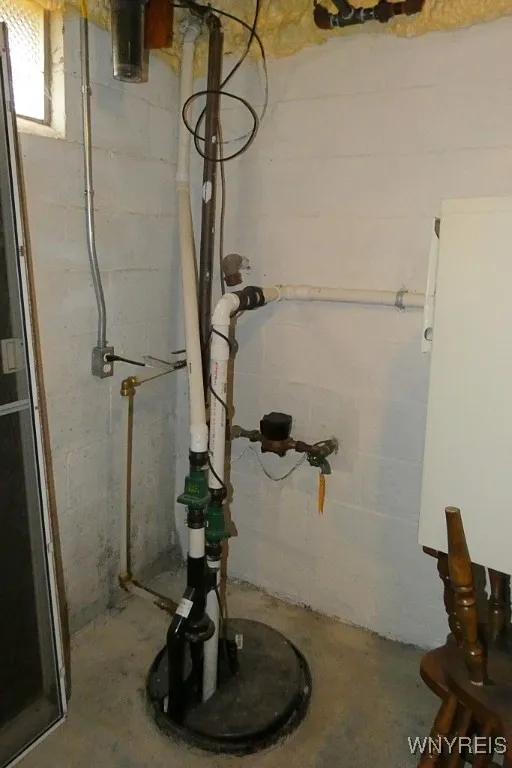 3685 South Hill Road, Hamburg, New York 14075, Hamburg, New York 14075, 3 Bedrooms Bedrooms, 8 Rooms Rooms,1 BathroomBathrooms,Residential,For Sale,3685 South Hill Road, Hamburg, New York 14075,0,B1651653