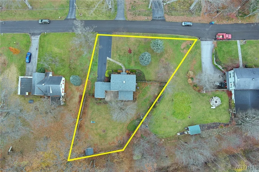 3685 South Hill Road, Hamburg, New York 14075, Hamburg, New York 14075, 3 Bedrooms Bedrooms, 8 Rooms Rooms,1 BathroomBathrooms,Residential,For Sale,3685 South Hill Road, Hamburg, New York 14075,0,B1651653