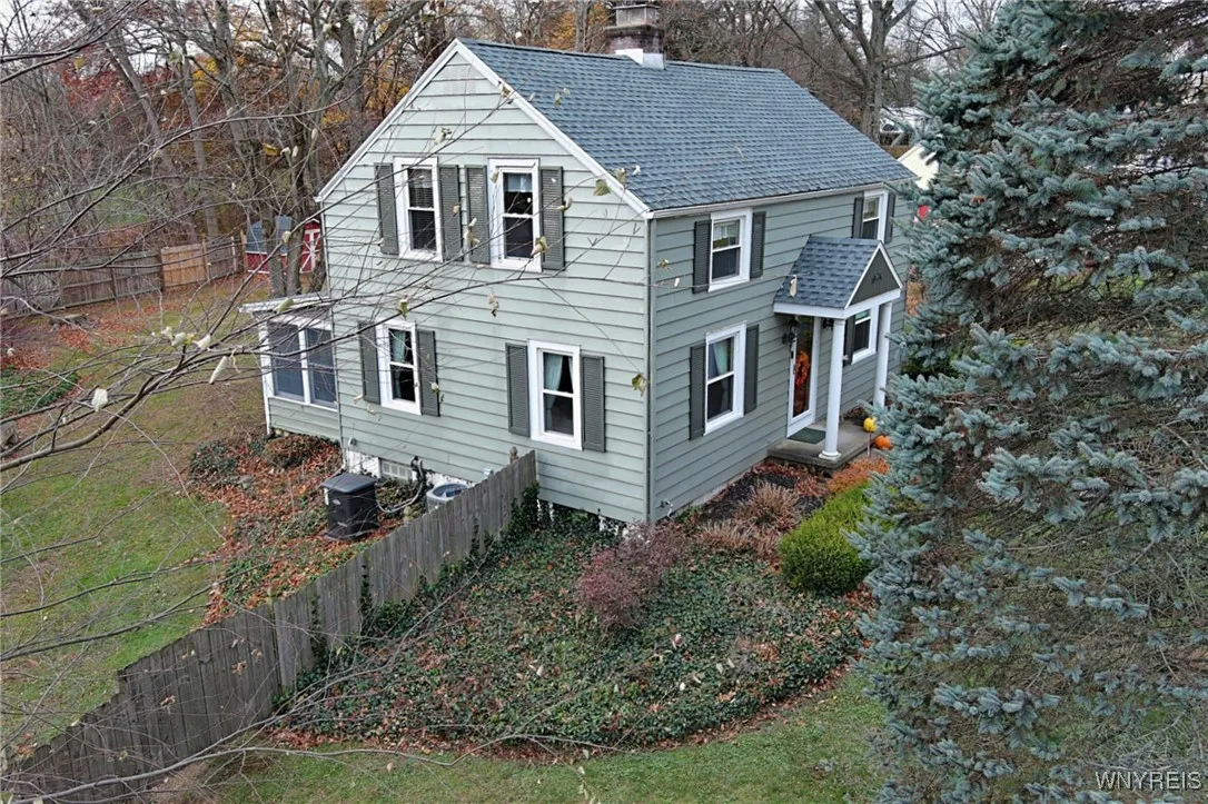 3685 South Hill Road, Hamburg, New York 14075, Hamburg, New York 14075, 3 Bedrooms Bedrooms, 8 Rooms Rooms,1 BathroomBathrooms,Residential,For Sale,3685 South Hill Road, Hamburg, New York 14075,0,B1651653