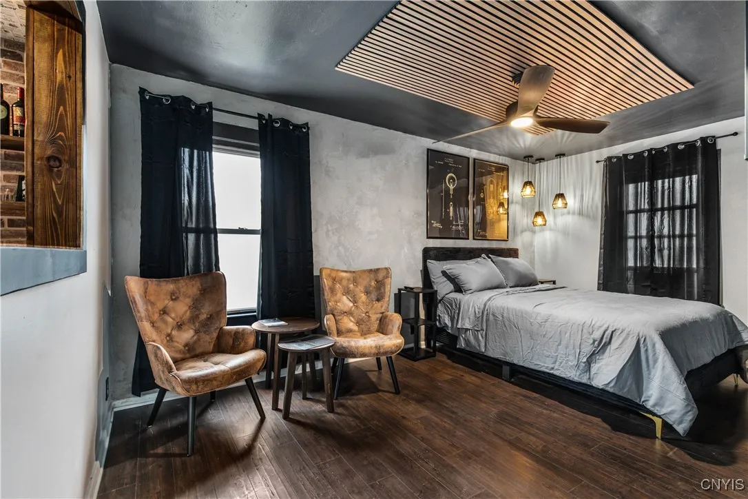 4 1st Street, Camillus, New York 13031, Camillus, New York 13031, 1 Bedroom Bedrooms, 3 Rooms Rooms,1 BathroomBathrooms,Residential Lease,For Rent,4 1st Street, Camillus, New York 13031,0,S1651506