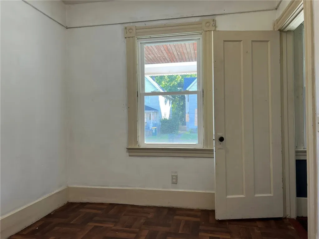 83 Warner Street, Rochester, New York 14606, Rochester, New York 14606, 4 Bedrooms Bedrooms, ,2 BathroomsBathrooms,Residential,For Sale,83 Warner Street, Rochester, New York 14606,0,R1651551