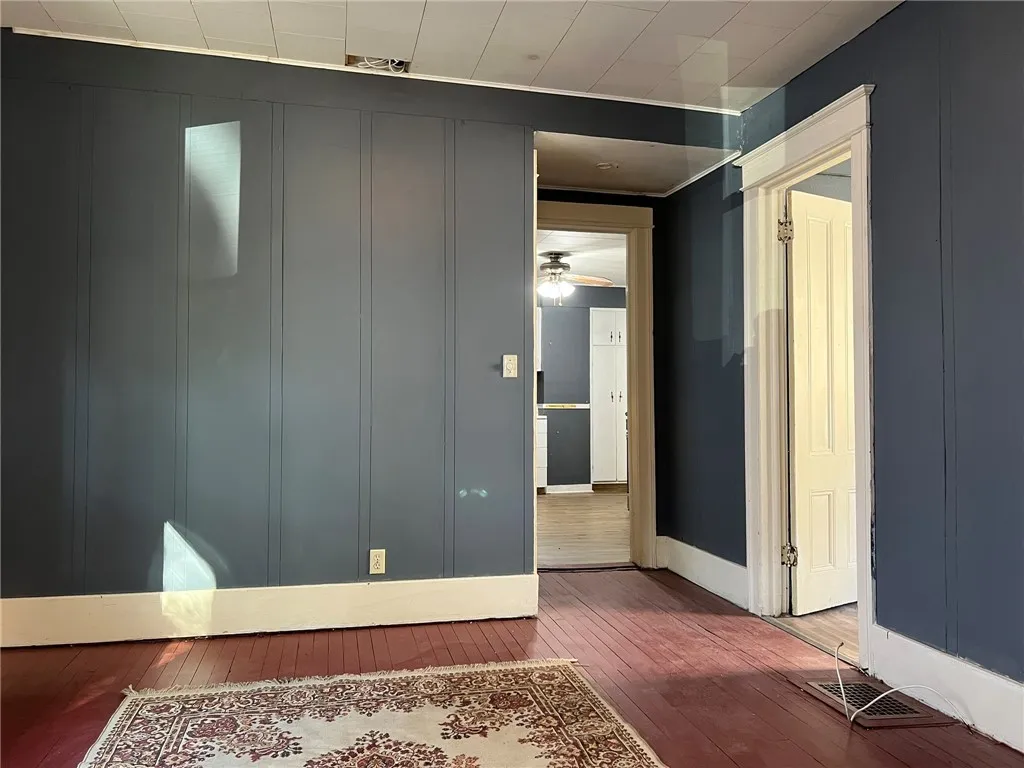 83 Warner Street, Rochester, New York 14606, Rochester, New York 14606, 4 Bedrooms Bedrooms, ,2 BathroomsBathrooms,Residential,For Sale,83 Warner Street, Rochester, New York 14606,0,R1651551