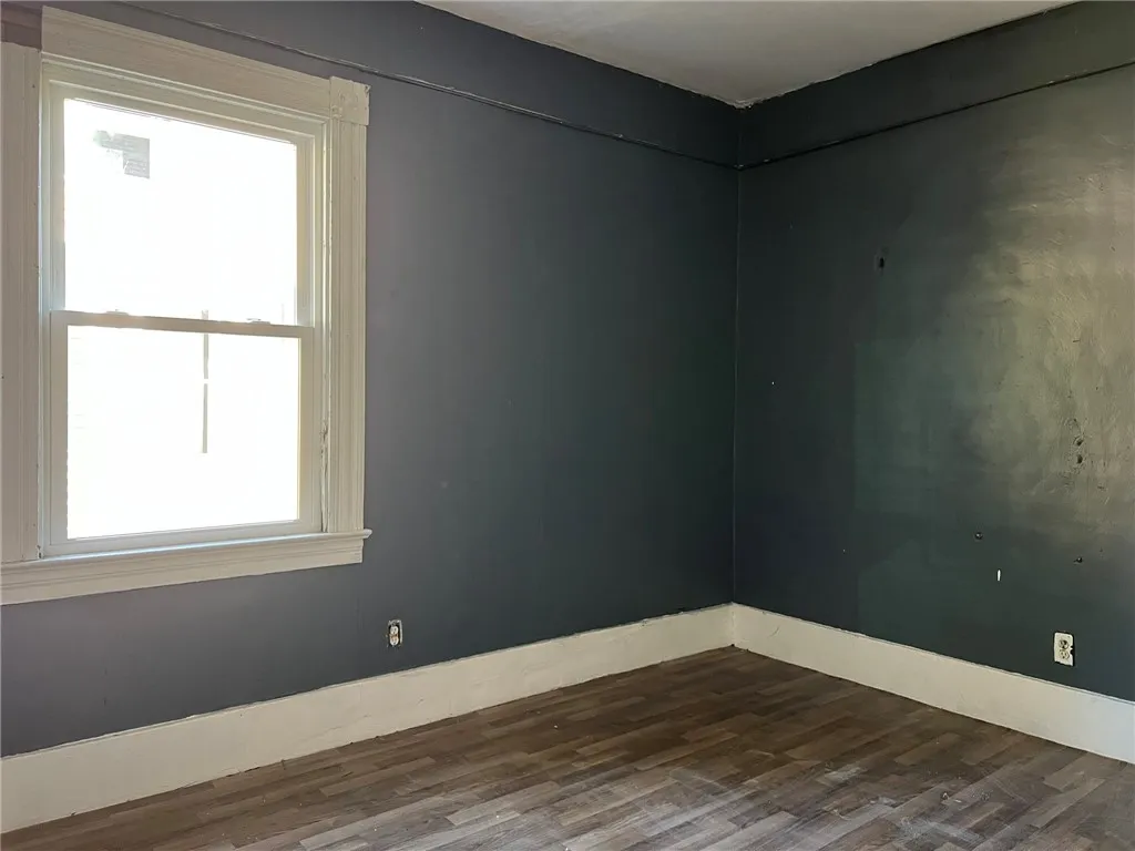 83 Warner Street, Rochester, New York 14606, Rochester, New York 14606, 4 Bedrooms Bedrooms, ,2 BathroomsBathrooms,Residential,For Sale,83 Warner Street, Rochester, New York 14606,0,R1651551