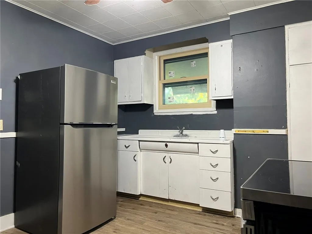 83 Warner Street, Rochester, New York 14606, Rochester, New York 14606, 4 Bedrooms Bedrooms, ,2 BathroomsBathrooms,Residential,For Sale,83 Warner Street, Rochester, New York 14606,0,R1651551