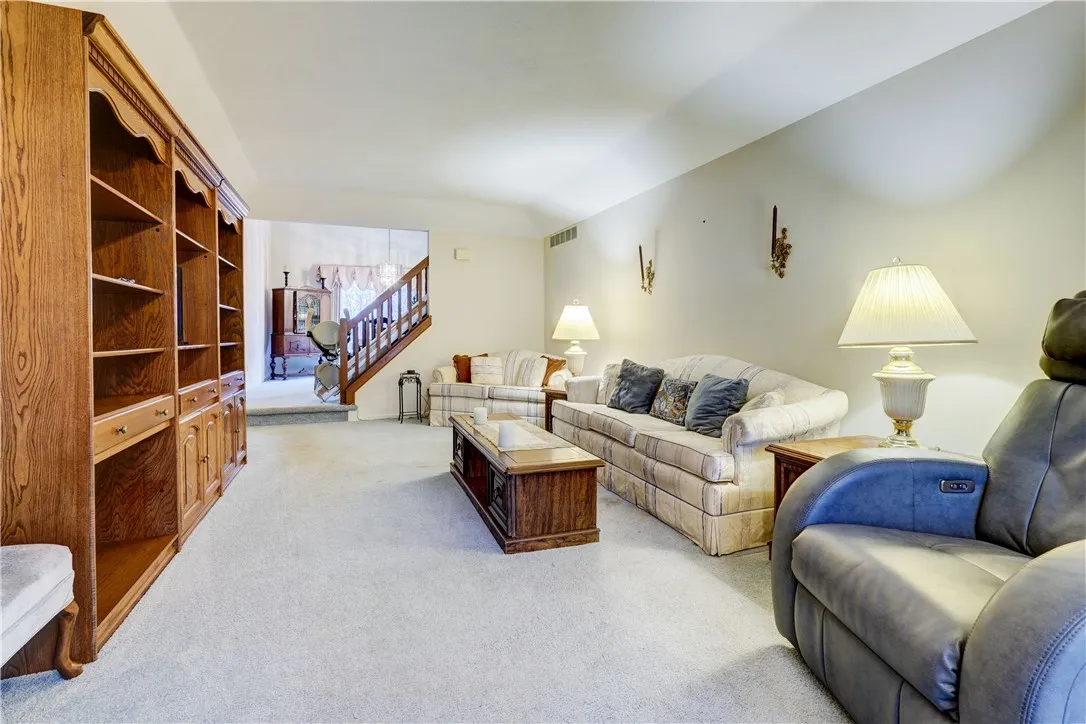 17 Chenin Run, Perinton, New York 14450, Perinton, New York 14450, 3 Bedrooms Bedrooms, 8 Rooms Rooms,2 BathroomsBathrooms,Residential,For Sale,17 Chenin Run, Perinton, New York 14450,0,R1651552