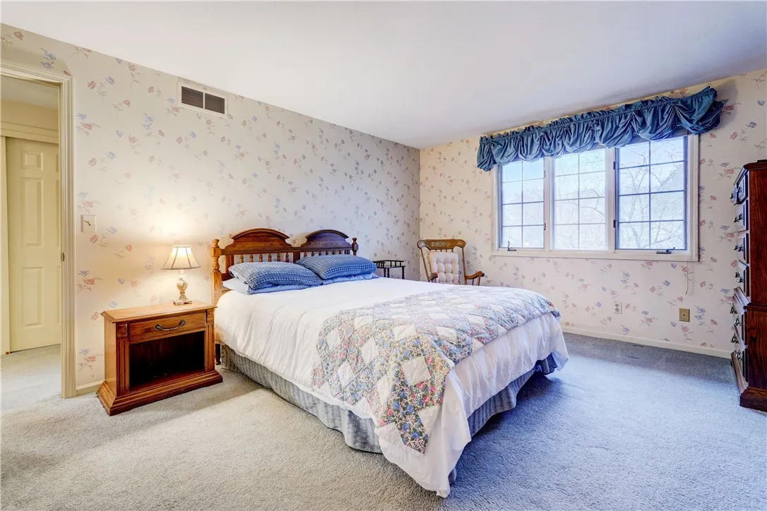 17 Chenin Run, Perinton, New York 14450, Perinton, New York 14450, 3 Bedrooms Bedrooms, 8 Rooms Rooms,2 BathroomsBathrooms,Residential,For Sale,17 Chenin Run, Perinton, New York 14450,0,R1651552