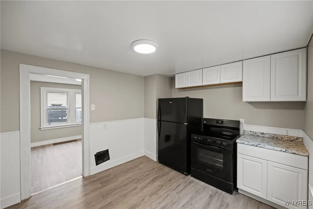 2615 Genesee Street, Cheektowaga, New York 14225, Cheektowaga, New York 14225, 2 Bedrooms Bedrooms, 5 Rooms Rooms,1 BathroomBathrooms,Residential Lease,For Rent,2615 Genesee Street, Cheektowaga, New York 14225,0,B1651680