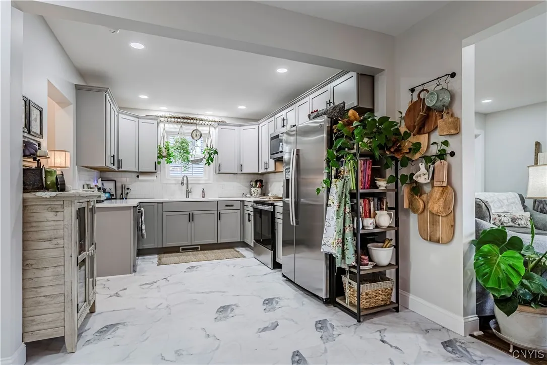 58 Ballantyne Brae, Utica, New York 13501, Utica, New York 13501, 4 Bedrooms Bedrooms, 8 Rooms Rooms,2 BathroomsBathrooms,Residential,For Sale,58 Ballantyne Brae, Utica, New York 13501,0,S1651567