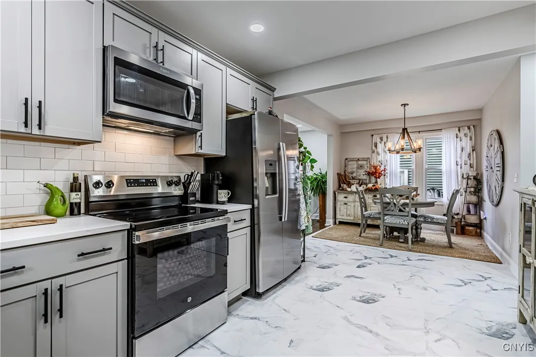 58 Ballantyne Brae, Utica, New York 13501, Utica, New York 13501, 4 Bedrooms Bedrooms, 8 Rooms Rooms,2 BathroomsBathrooms,Residential,For Sale,58 Ballantyne Brae, Utica, New York 13501,0,S1651567