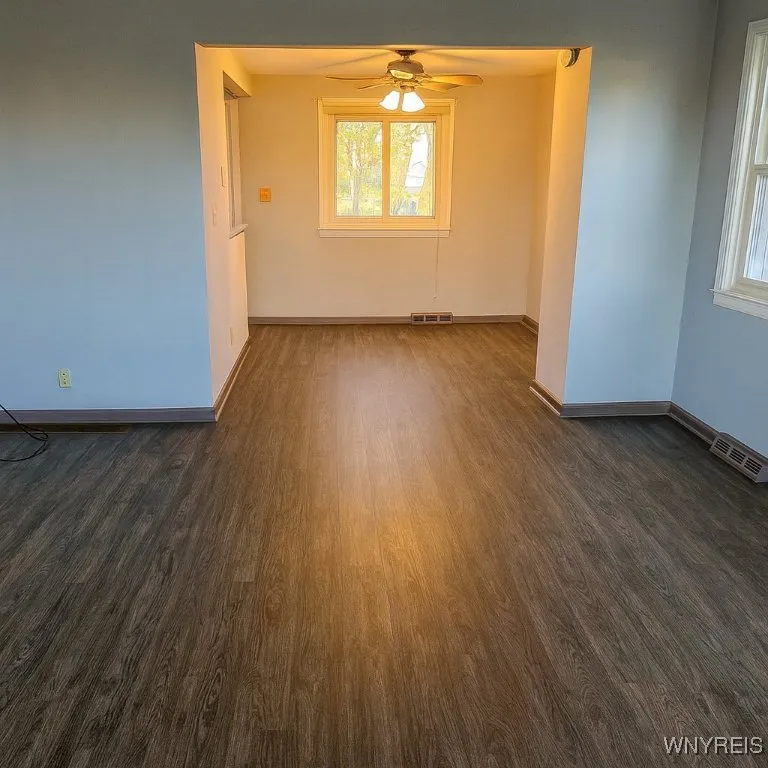 2650 Eggert Road, Tonawanda, New York 14150, Tonawanda, New York 14150, 3 Bedrooms Bedrooms, 5 Rooms Rooms,1 BathroomBathrooms,Residential Lease,For Rent,2650 Eggert Road, Tonawanda, New York 14150,0,B1651562