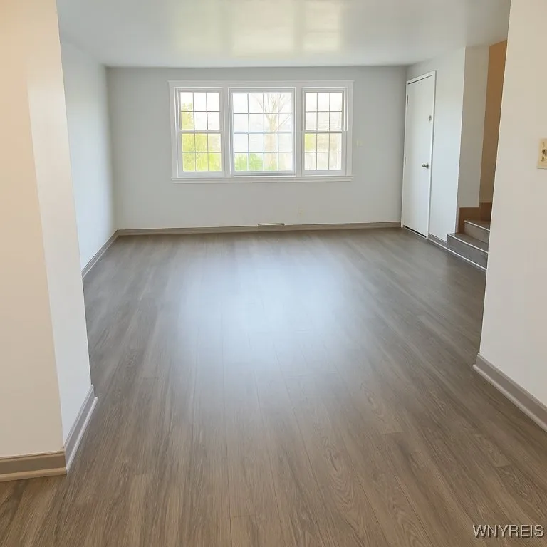 2650 Eggert Road, Tonawanda, New York 14150, Tonawanda, New York 14150, 3 Bedrooms Bedrooms, 5 Rooms Rooms,1 BathroomBathrooms,Residential Lease,For Rent,2650 Eggert Road, Tonawanda, New York 14150,0,B1651562