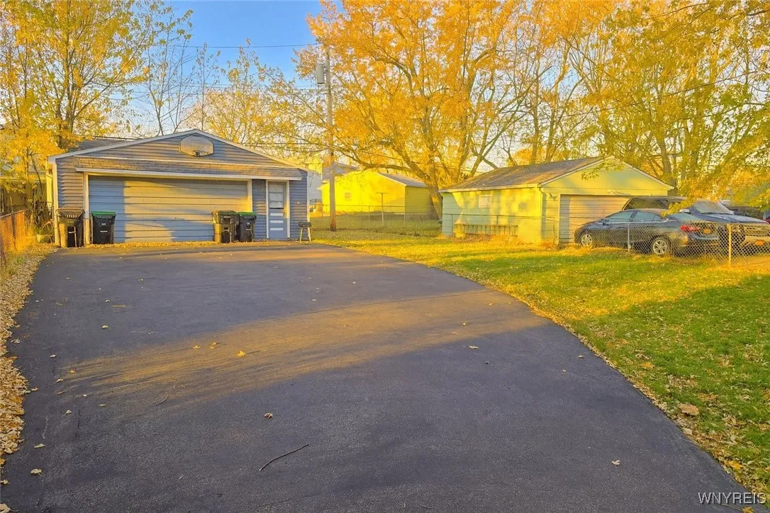 2650 Eggert Road, Tonawanda, New York 14150, Tonawanda, New York 14150, 3 Bedrooms Bedrooms, 5 Rooms Rooms,1 BathroomBathrooms,Residential Lease,For Rent,2650 Eggert Road, Tonawanda, New York 14150,0,B1651562