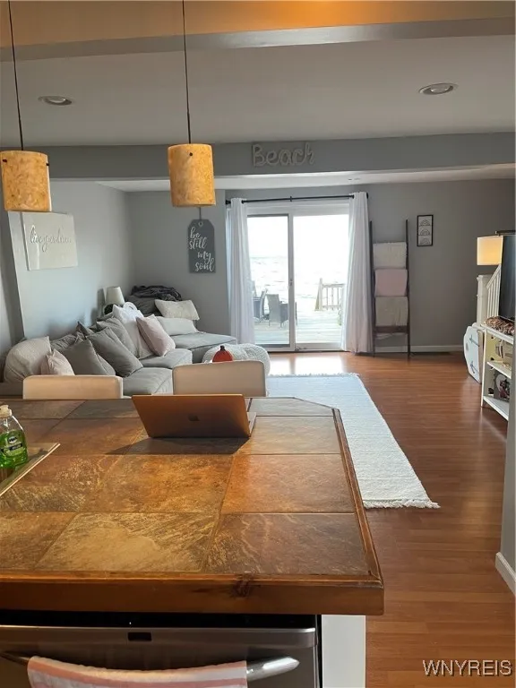 4890 Lakeshore, Hamburg, New York 14075, Hamburg, New York 14075, 1 Bedroom Bedrooms, 3 Rooms Rooms,1 BathroomBathrooms,Residential Lease,For Rent,4890 Lakeshore, Hamburg, New York 14075,0,B1650893