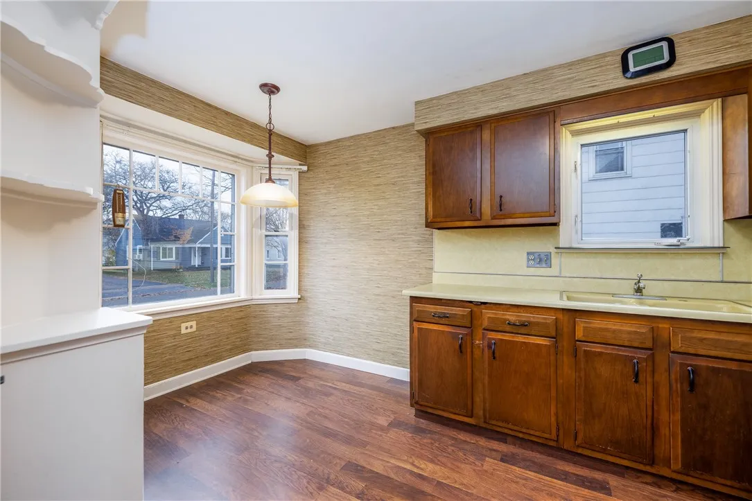 131 Langford Road, Rochester, New York 14615, Rochester, New York 14615, 2 Bedrooms Bedrooms, 4 Rooms Rooms,1 BathroomBathrooms,Residential,For Sale,131 Langford Road, Rochester, New York 14615,0,R1647505