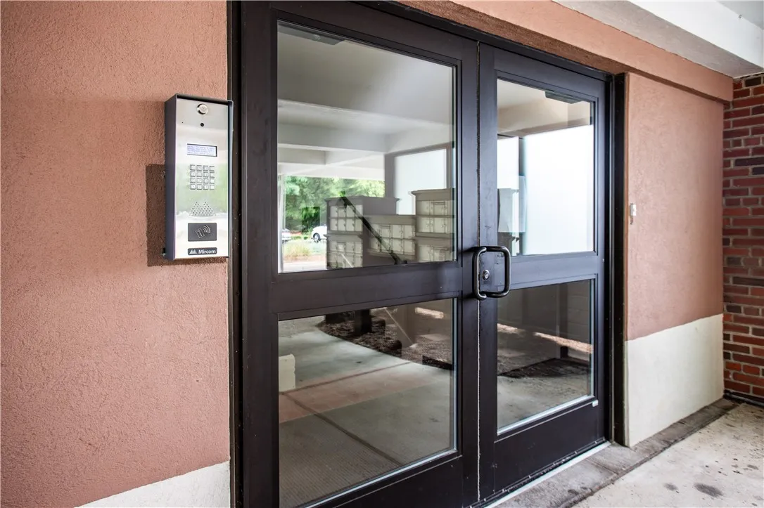 270 Latta Road Un113, Rochester, New York 14612, Rochester, New York 14612, 2 Bedrooms Bedrooms, 6 Rooms Rooms,1 BathroomBathrooms,Residential,For Sale,270 Latta Road Un113, Rochester, New York 14612,0,R1651718