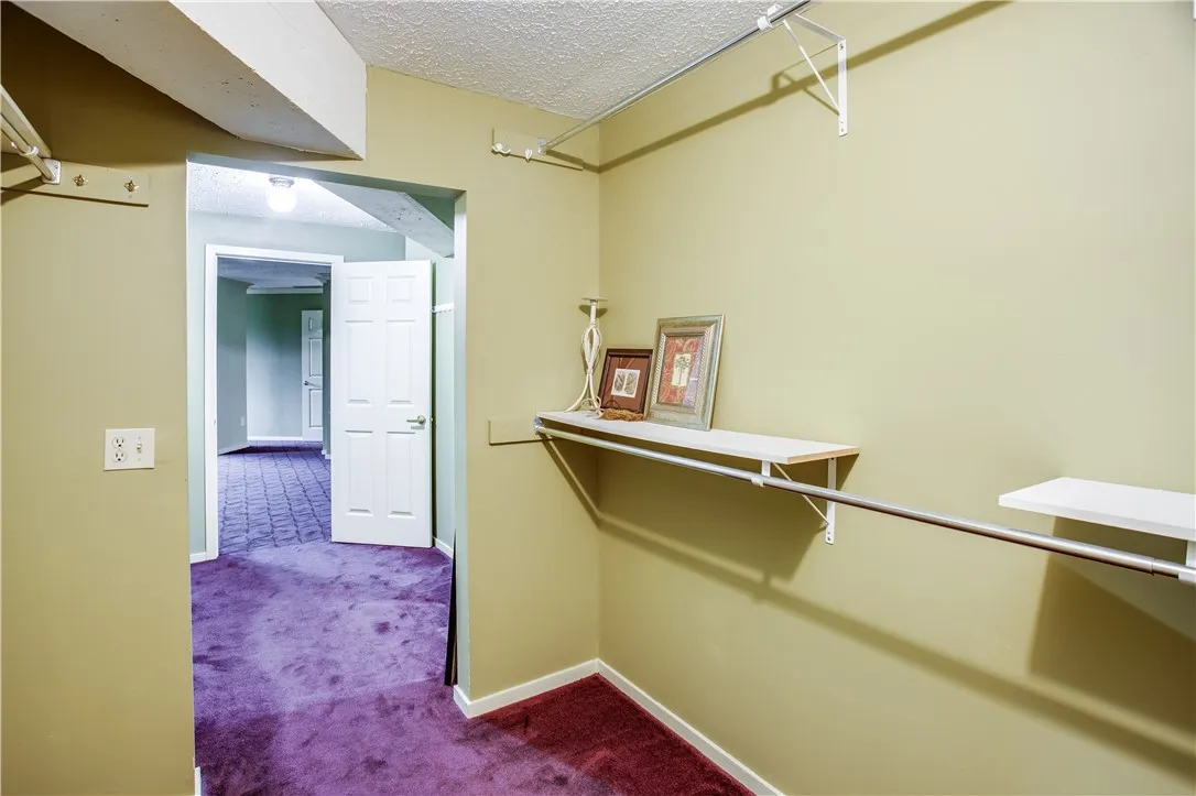 270 Latta Road Un113, Rochester, New York 14612, Rochester, New York 14612, 2 Bedrooms Bedrooms, 6 Rooms Rooms,1 BathroomBathrooms,Residential,For Sale,270 Latta Road Un113, Rochester, New York 14612,0,R1651718