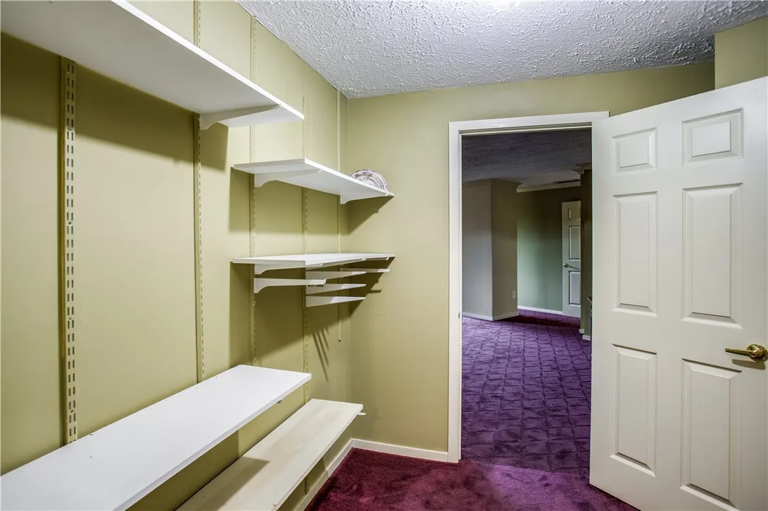 270 Latta Road Un113, Rochester, New York 14612, Rochester, New York 14612, 2 Bedrooms Bedrooms, 6 Rooms Rooms,1 BathroomBathrooms,Residential,For Sale,270 Latta Road Un113, Rochester, New York 14612,0,R1651718