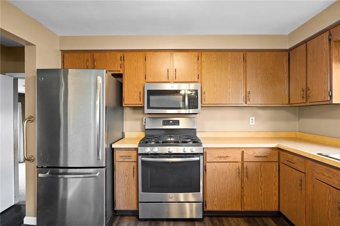 1145 Whitlock Road, Irondequoit, New York 14609, Irondequoit, New York 14609, 3 Bedrooms Bedrooms, 6 Rooms Rooms,1 BathroomBathrooms,Residential,For Sale,1145 Whitlock Road, Irondequoit, New York 14609,0,R1644569