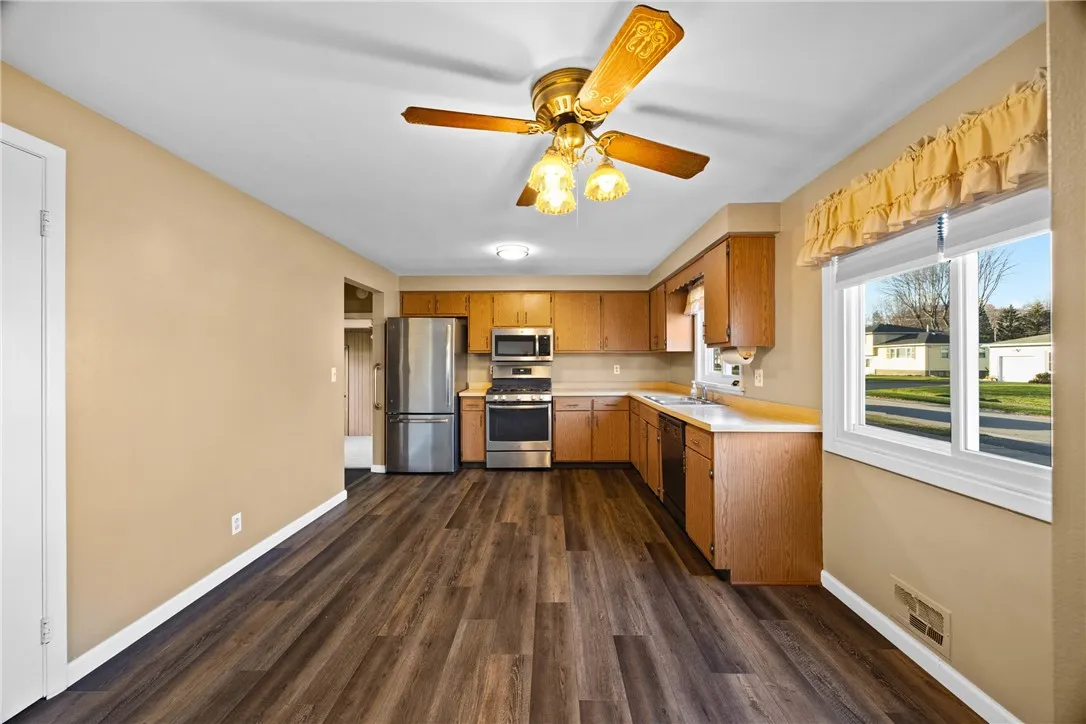 1145 Whitlock Road, Irondequoit, New York 14609, Irondequoit, New York 14609, 3 Bedrooms Bedrooms, 6 Rooms Rooms,1 BathroomBathrooms,Residential,For Sale,1145 Whitlock Road, Irondequoit, New York 14609,0,R1644569