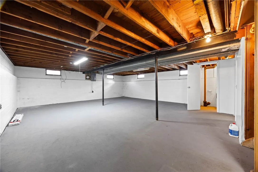 1145 Whitlock Road, Irondequoit, New York 14609, Irondequoit, New York 14609, 3 Bedrooms Bedrooms, 6 Rooms Rooms,1 BathroomBathrooms,Residential,For Sale,1145 Whitlock Road, Irondequoit, New York 14609,0,R1644569