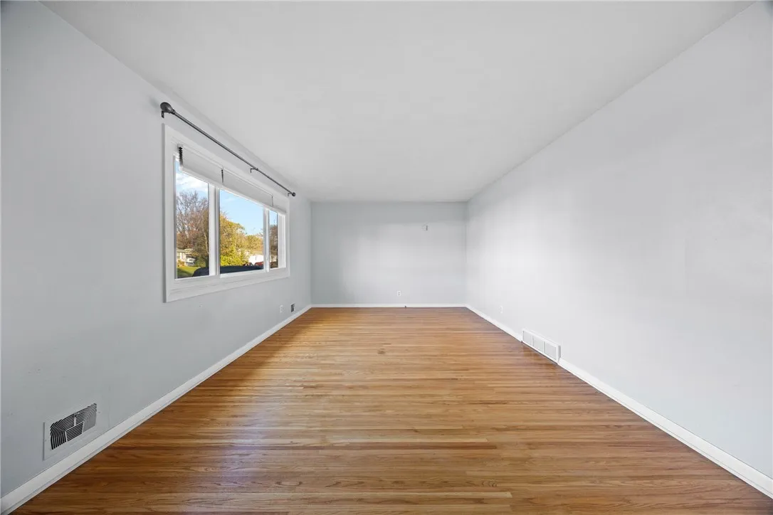 1145 Whitlock Road, Irondequoit, New York 14609, Irondequoit, New York 14609, 3 Bedrooms Bedrooms, 6 Rooms Rooms,1 BathroomBathrooms,Residential,For Sale,1145 Whitlock Road, Irondequoit, New York 14609,0,R1644569