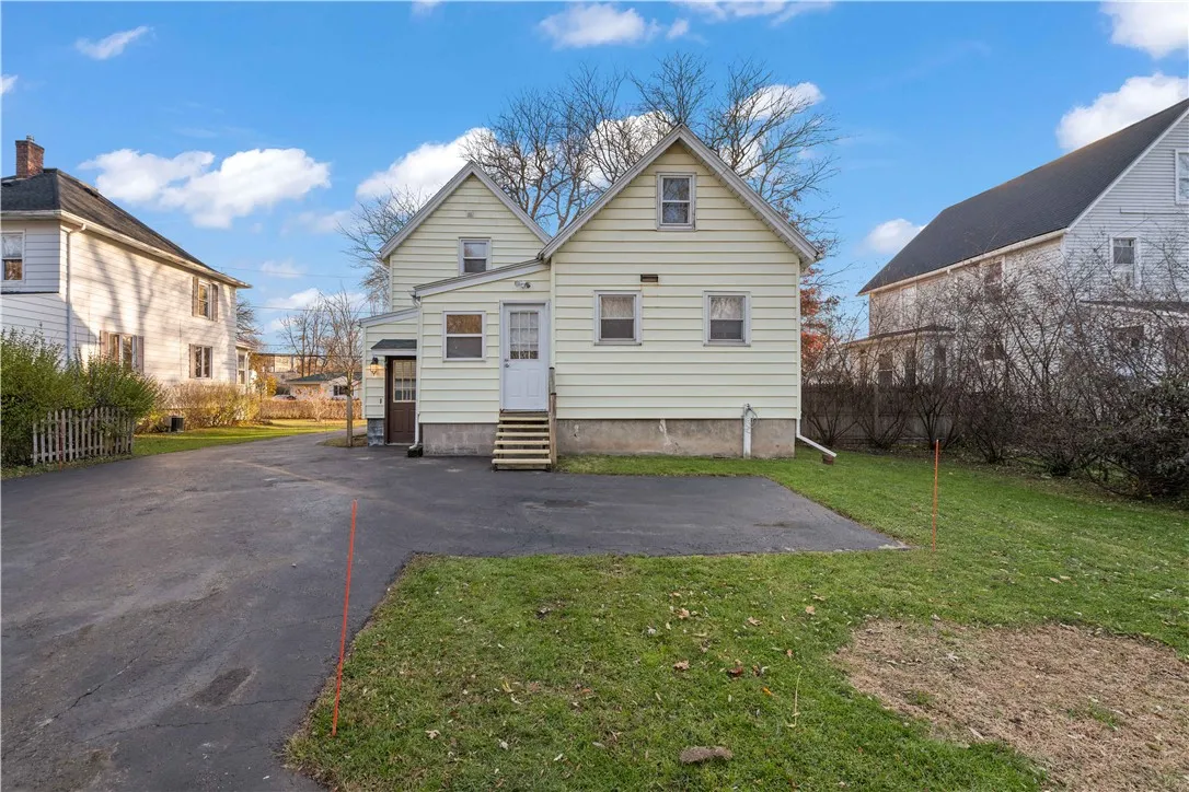 55 Orchard Street, Webster, New York 14580, Webster, New York 14580, 3 Bedrooms Bedrooms, 7 Rooms Rooms,2 BathroomsBathrooms,Residential,For Sale,55 Orchard Street, Webster, New York 14580,0,R1651308