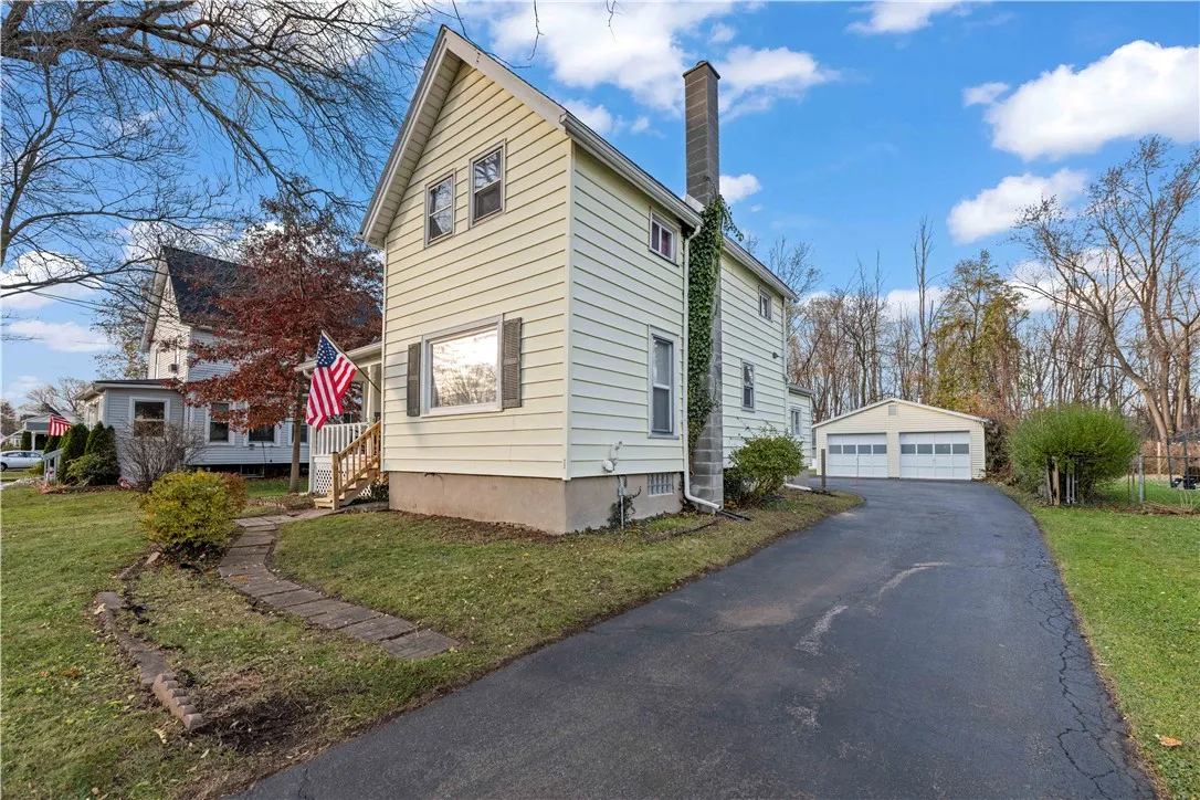 55 Orchard Street, Webster, New York 14580, Webster, New York 14580, 3 Bedrooms Bedrooms, 7 Rooms Rooms,2 BathroomsBathrooms,Residential,For Sale,55 Orchard Street, Webster, New York 14580,0,R1651308